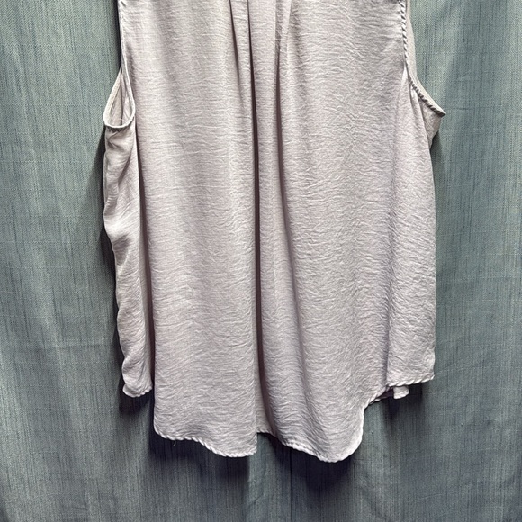 🇺🇸 Torrid sleeveless blouse size 4=4X - Picture 10 of 10